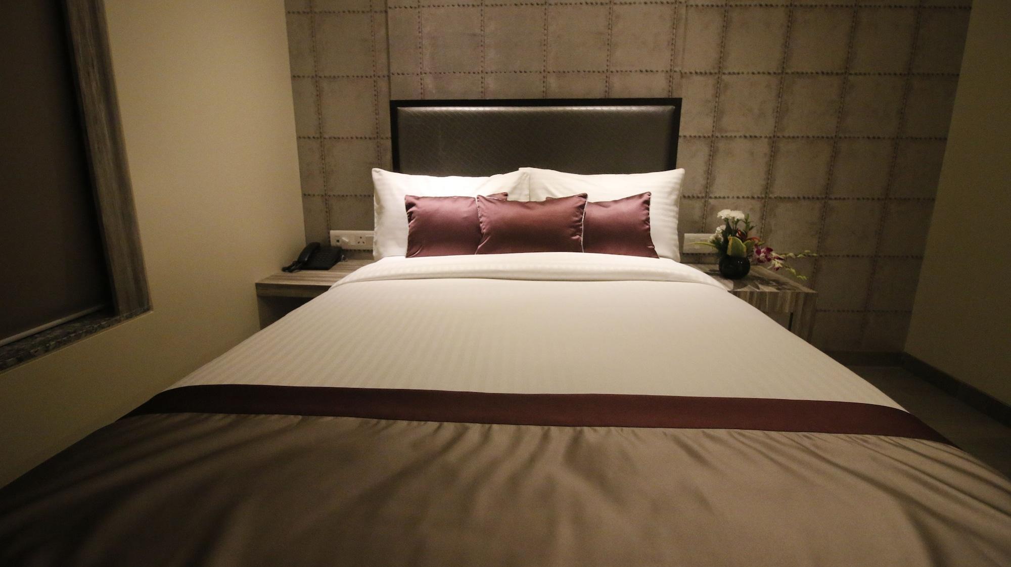7 Apple Hotel, Vadodara Exteriör bild