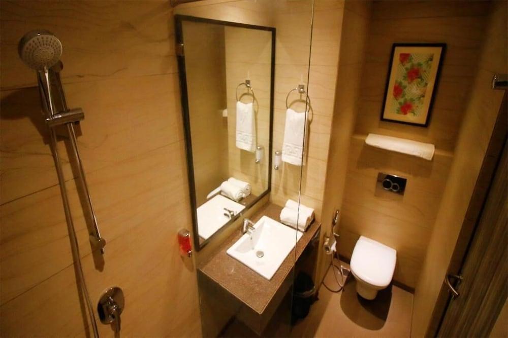 7 Apple Hotel, Vadodara Exteriör bild