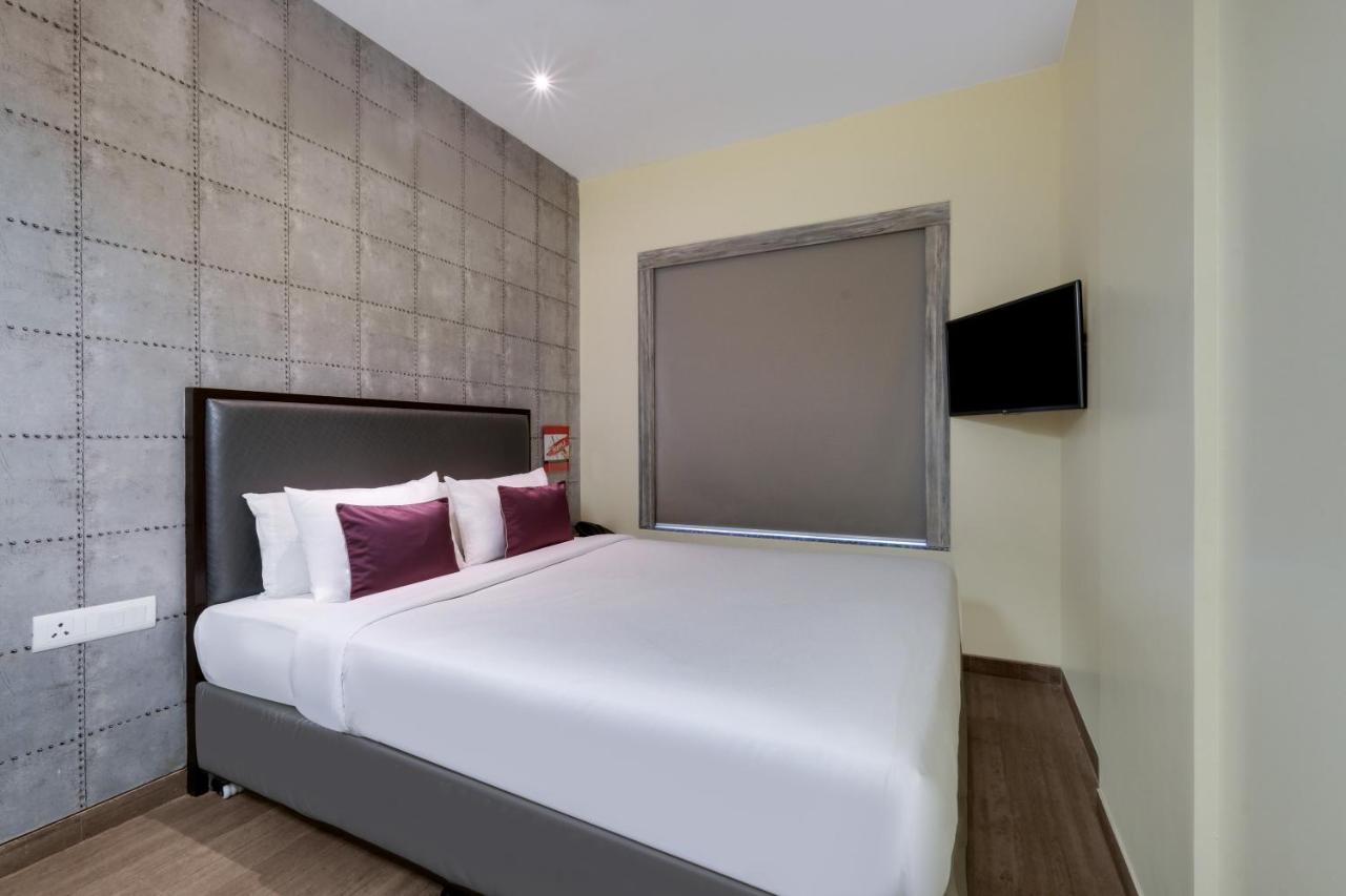 7 Apple Hotel, Vadodara Exteriör bild