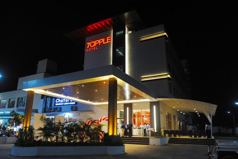7 Apple Hotel, Vadodara Exteriör bild