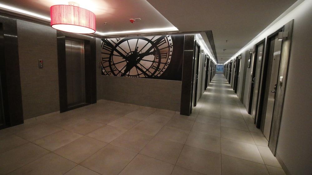 7 Apple Hotel, Vadodara Exteriör bild