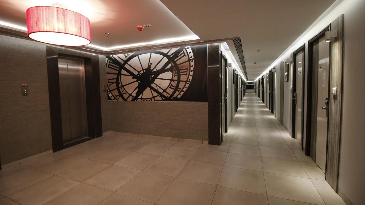 7 Apple Hotel, Vadodara Exteriör bild