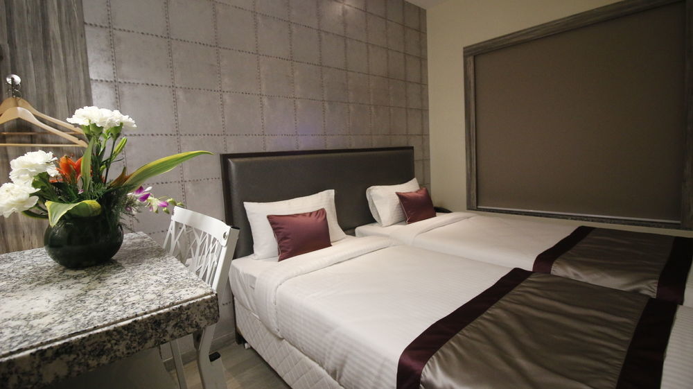 7 Apple Hotel, Vadodara Exteriör bild